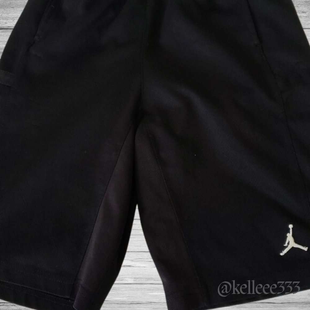Youth Nike Jordan Black Shorts sz Large